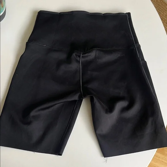 Nike Black Bike Shorts - Picture 2 of 3